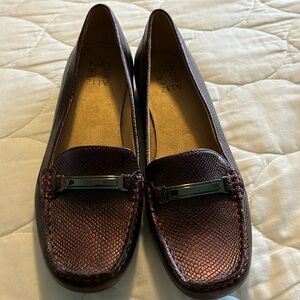 Naturalizer slip in shoes.